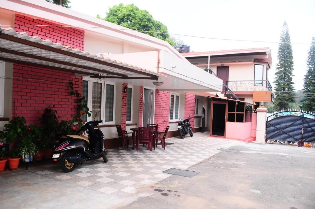 קונור Park Corner Home Stay מראה חיצוני תמונה